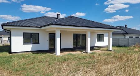 VERKAUF - 5 Zimmer Haus mit Garage - Lužianky, RED OAK