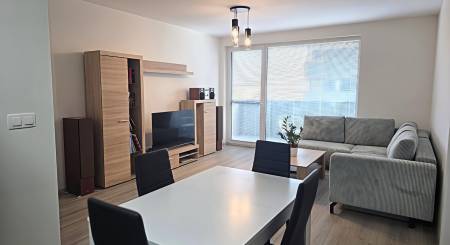 ZU VERKAUFEN – 2-Zimmer-Wohnung mit Blick auf Zobor - NITRA ZU VERKAUFEN – 2-Zimmer-Wohnung mit Blick auf Zobor - NITRA