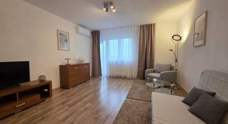 ZU VERMIETEN - Geräumige 3-Zimmer-Wohnung - Nitra, Zentrum ZU VERMIETEN - Geräumige 3-Zimmer-Wohnung - Nitra, Zentrum