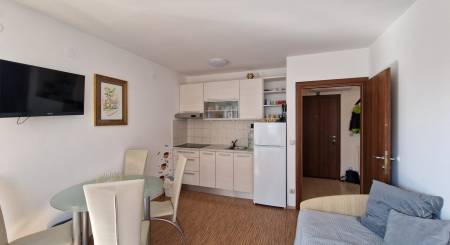 KROATIEN - Renovierte kleine Wohnung - PETRČANE KROATIEN - Renovierte kleine Wohnung - PETRČANE