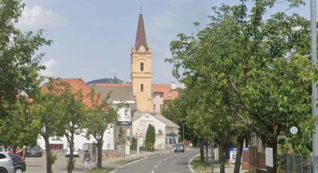 ZU VERMIETEN - 3-Zimmer-Wohnung nach Sanierung - Nitra, Zentrum ZU VERMIETEN - 3-Zimmer-Wohnung nach Sanierung - Nitra, Zentrum