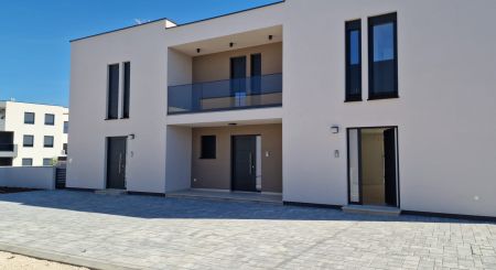 KROATIEN - Reihenhaus - VRSI, Zadar KROATIEN - Reihenhaus - VRSI, Zadar