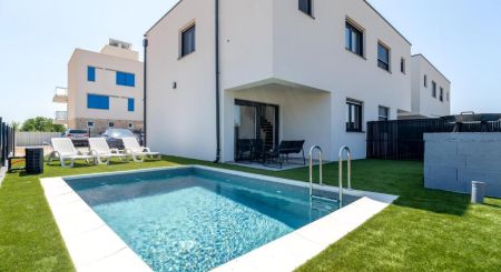KROATIEN- Wunderschön eingerichtete Häuser mit Swimmingpool - PRIVLAKA KROATIEN- Wunderschön eingerichtete Häuser mit Swimmingpool - PRIVLAKA