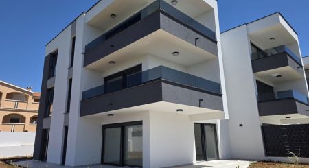 KROATIEN - Wohnung mit eine Garden 270 m2 - PRIVLAKA KROATIEN - Wohnung mit eine Garden 270 m2 - PRIVLAKA