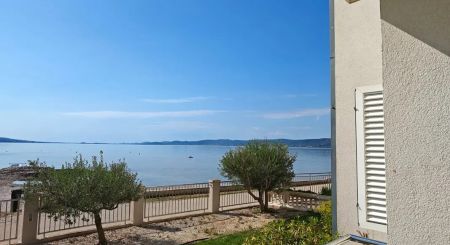 KROATIEN - Ferienwohnungen 1. Reihe vom Meer - SUKOŠAN, ZADAR KROATIEN - Ferienwohnungen 1. Reihe vom Meer - SUKOŠAN, ZADAR